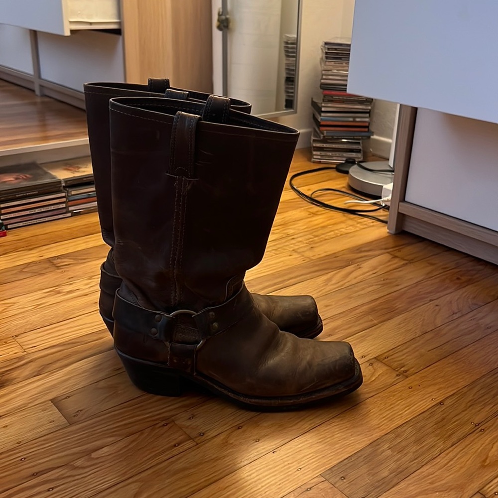 Frye // Harness 12R Brown Leather Boots size 8